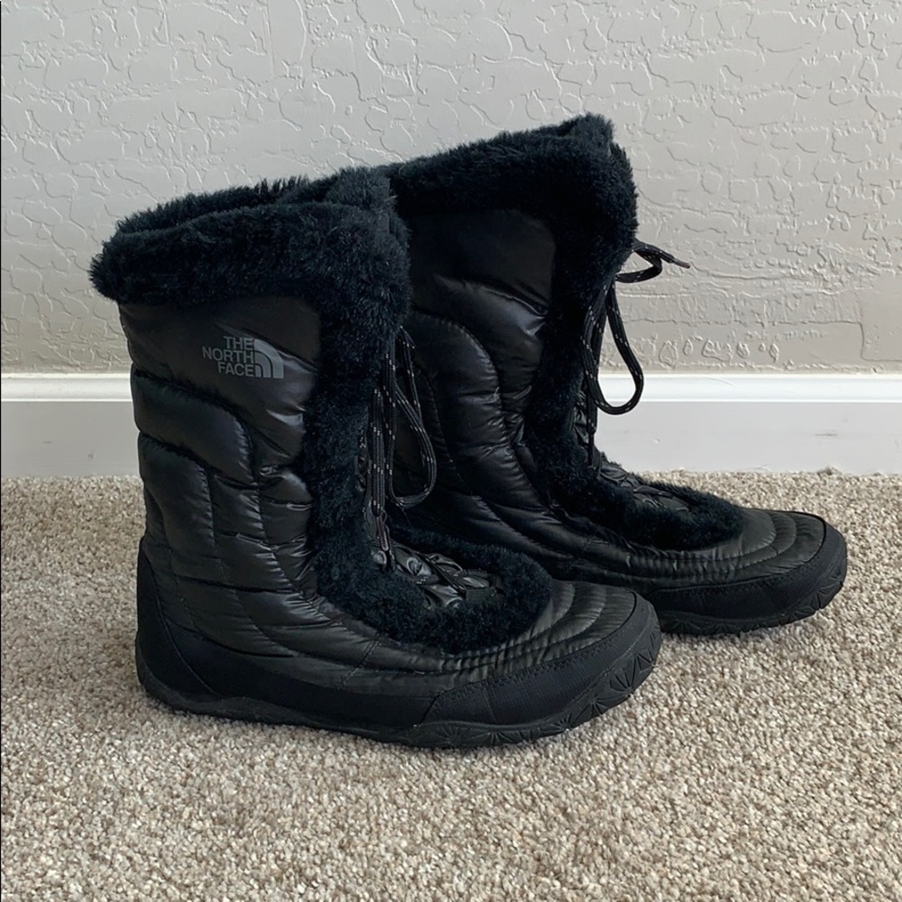 The North Face Black Lace-Up Snow Boots Size 10
